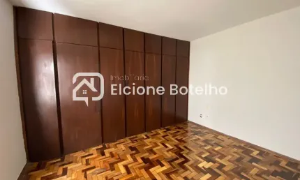 Casa para locação de aprox. 240 m², com 4 quartos, no bairro Santa Mônica - Uberlândia - MG
