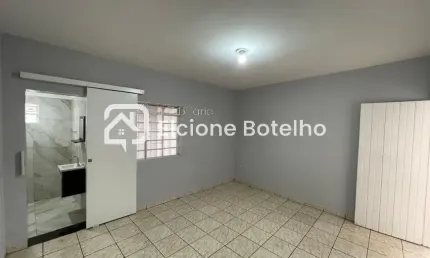 Casa para locação de aprox. 110 m², com 3 quartos, no bairro Osvaldo Rezende - Uberlândia - MG
