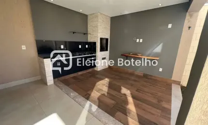 Casa em condomínio para locação de aprox 160 m², com 3 quartos no Granja Marileusa - Uberlândia - MG