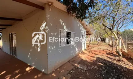 Chácara para locação de aprox. 150 m², com 2 quartos, no bairro jockey camping - uberlândia - mg