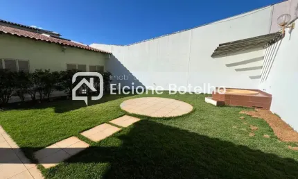 Casa para locação de aprox. 280 m², com 3 quartos, no bairro osvaldo rezende - uberlândia - mg