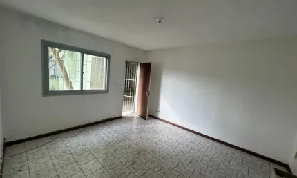 More no Térreo! Apartamento com 02 dormitórios e  Excelente Localização