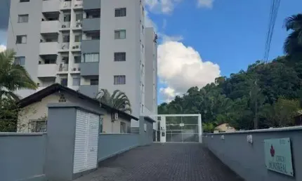 Apartamento à venda no bairro Barra do Rio Cerro em Jaraguá do Sul/SC