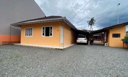 Casa à venda no bairro Vieiras em Jaraguá do Sul/SC