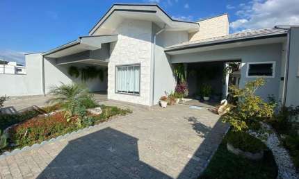 Casa à venda no bairro Três Rios do Norte em Jaraguá do Sul/SC