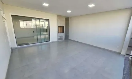 Casa geminada de esquina, no bairro três rios do norte