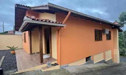 Casa à venda no bairro jaraguá esquerdo em jaraguá do sul/sc