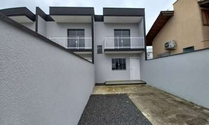 Sobrado à venda no bairro Três Rios do Norte em Jaraguá do Sul/SC