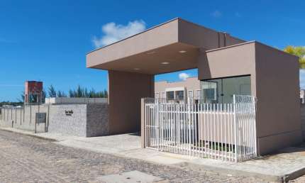 Casas Duplex Prontas em Condomínio Fechado - 2 e 3/4- Parnamirim -Duas Suítes - Documentação Grátis