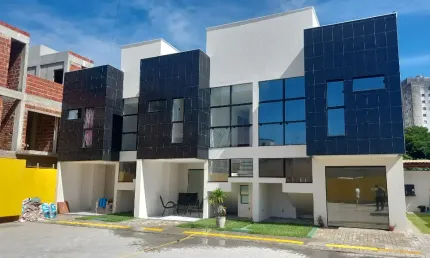 Casa Duplex/Triplex em Nova Parnamirim - 2 e 3/4 -Perto do Nordestão