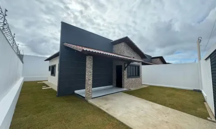 Casa em Parnamirim - 2/4 Suíte - 240m² - Parque das Árvores