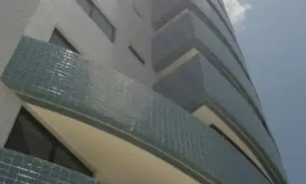 Alugar - apartamento mobiliado em ponta negra - 2/4 suíte - 60m²