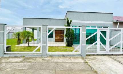 Exclusividade Canto e Silva. Casa na praia com 3 terrenos.