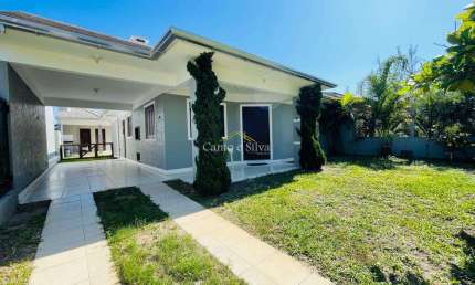 Casa com Piscina, 3 dormitórios (suíte) em Atlântida Sul