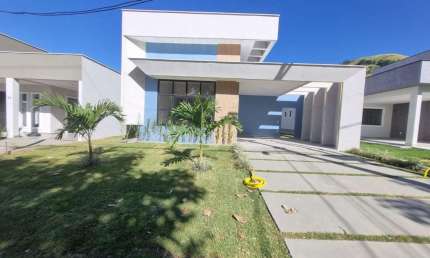 CASA DE CONDOM&#205;NIO - 3 QUARTOS ( 1 SU&#205;TE COM CLOSET ) - àREA GOURMET - 1&#170; LOCA&#199;&#195;O