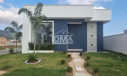Casa de condomínio - 3 quartos ( 1 suíte com closet ) - àrea gourmet - piscina - 1ª locação