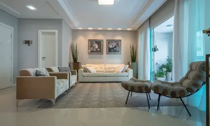 Apartamento a poucos metros do mar, no edifício Villa do Mar, com 4 suítes e living integrado em uma área de 195 m², aguarda você melhor em uma das melhores localizações em Meia Praia - Itapema/SC