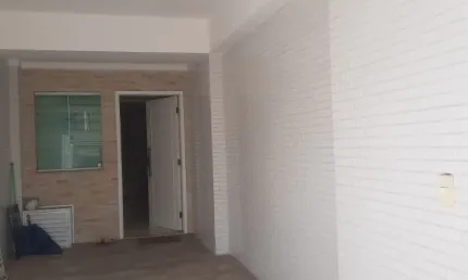 Casa sobreposta baixa com área gourmet e 2 vagas de garagem embaré santos