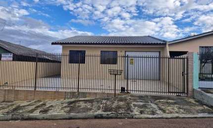 Casa com 3 quartos para alugar na Rua São Carlos, Chapada, Ponta Grossa