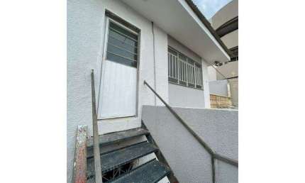 Casa com 2 quartos para alugar na Rua Miguel Couto, 14, Orfãs, Ponta Grossa