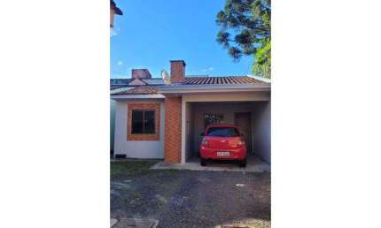 Casa com 3 quartos para alugar na Rua Souza Caldas, 277, Uvaranas, Ponta Grossa