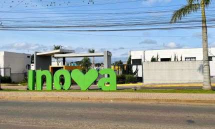 Casa com 2 quartos para alugar na Rua Siqueira Campos - Até 1699/1700, 2013, Uvaranas, Ponta Grossa