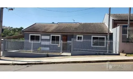 Casa para alugar na Rua Valdir Becher, 33, Contorno, Ponta Grossa por R$ 900