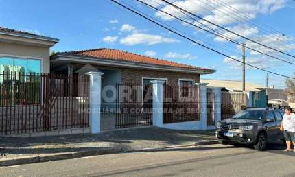 Casa para alugar na Rua Teófilo Otoni, 167, Jardim Carvalho, Ponta Grossa