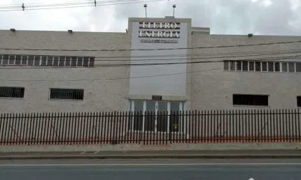 Ponto comercial para alugar na Rua Balduíno Taques, 207, Centro, Ponta Grossa