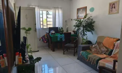 Apartamento de 2 dormitórios, com 75m² à venda por R$ 260.000,00 no Jardim Independência em São Vicente