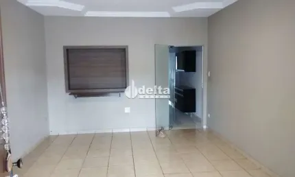 Casa Comercial disponível para locação no bairro Centro em Uberlândia-MG
