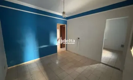 Casa disponível para locação no bairro Santa Mônica em Uberlândia-MG