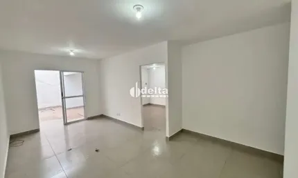 Casa em condomínio disponível para locação no bairro Aclimação em Uberlândia-MG
