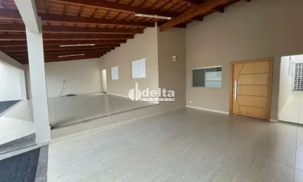 Casa Proximo ao Patio Sabiá, disponível para locação, bairro Tibery em Uberlândia-MG