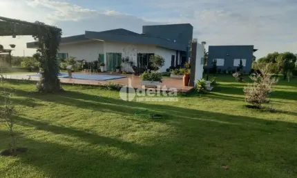 Chácara disponível para locação e venda na Zona Rural de Uberlândia em Uberlândia-MG