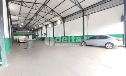 Galpão disponível para venda e locação no bairro Nossa Senhora Aparecida em Uberlândia-MG