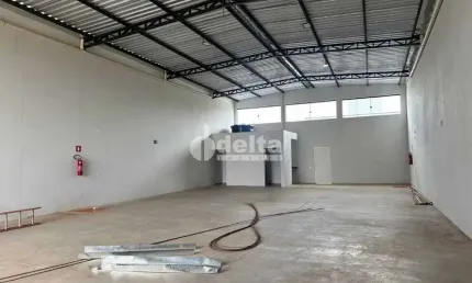 Galpão disponível para locação e venda no bairro Grand Ville em Uberlândia-MG