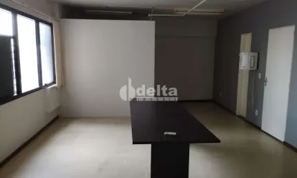 Sala disponível para locação e venda no bairro Centro em Uberlândia-MG