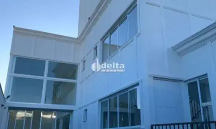 Prédio disponível para aluguel e venda no bairro Jaraguá em Uberlândia-MG