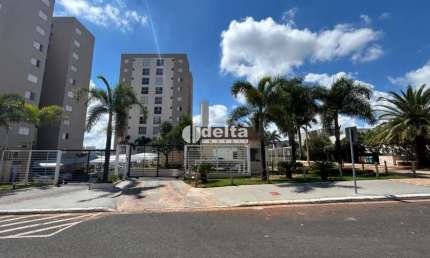 Apartamento mobiliado disponível para locação no bairro Jardim Inconfidência em Uberlândia-MG