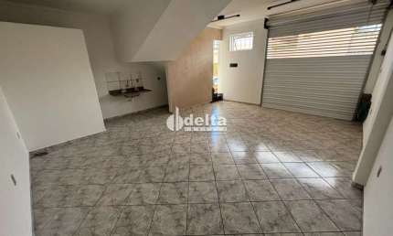 Cobertura disponível para venda e locação no bairro Nossa Senhora das Graças em Uberlândia-MG