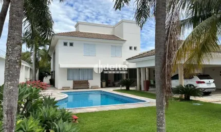 Casa residencial disponível para Locação no bairro Morada da Colina em Uberlândia-MG.