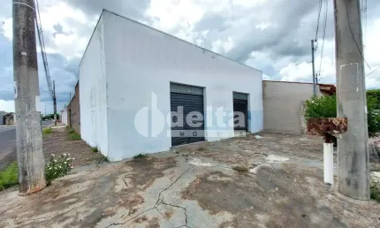 Loja disponível para locação no bairro Jardim Europa em Uberlândia-MG.