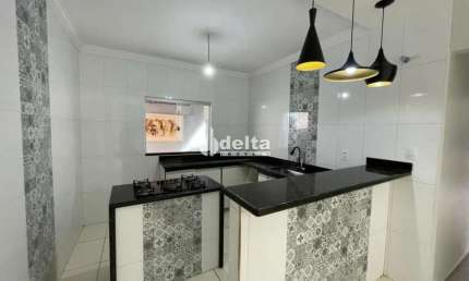 Casa residencial disponível para locação no bairro Ipanema em Uberlândia-MG