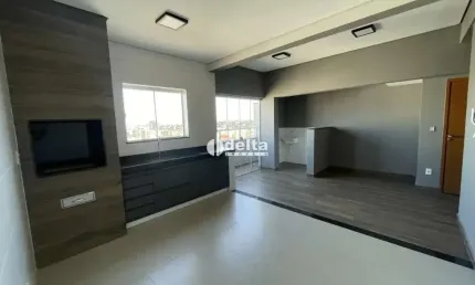 Cobertura disponível para locação no bairro Santa Mônica em Uberlândia-MG