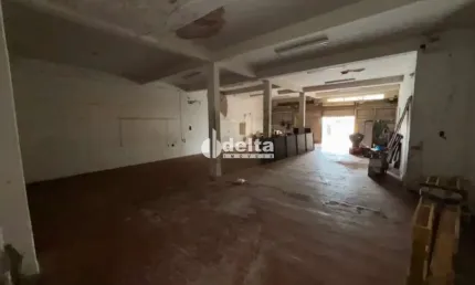 Sala disponível para locação no bairro Santa Mônica em Uberlândia-MG