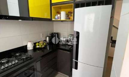 Casa no condomínio Quality Residence disponível para locação e venda em Uberlândia-MG