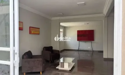 Casa residencial disponível para locação no bairro Santa Mônica em Uberlândia-MG.