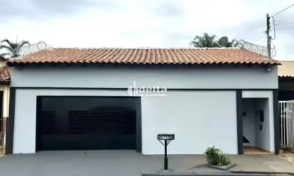 Casa residencial disponível no bairro daniel fonseca em uberlândia-mg.
