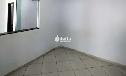 Casa residencial disponível para locação Bairro Tocantins em Uberlândia-MG.